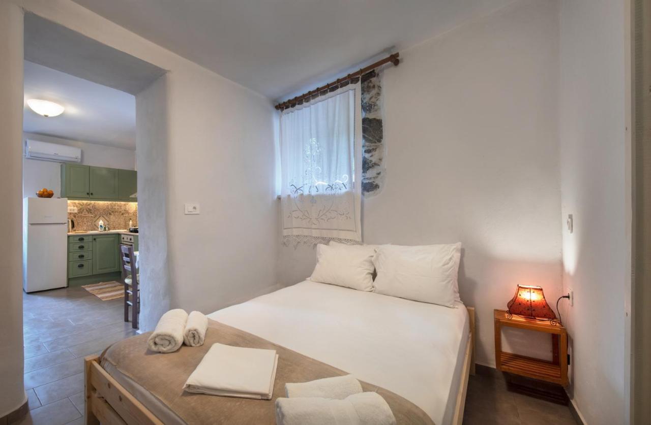 Feneri 3 -Cozy Rustic Apt 20' From Elafonisi Beach Perivolia  Luaran gambar