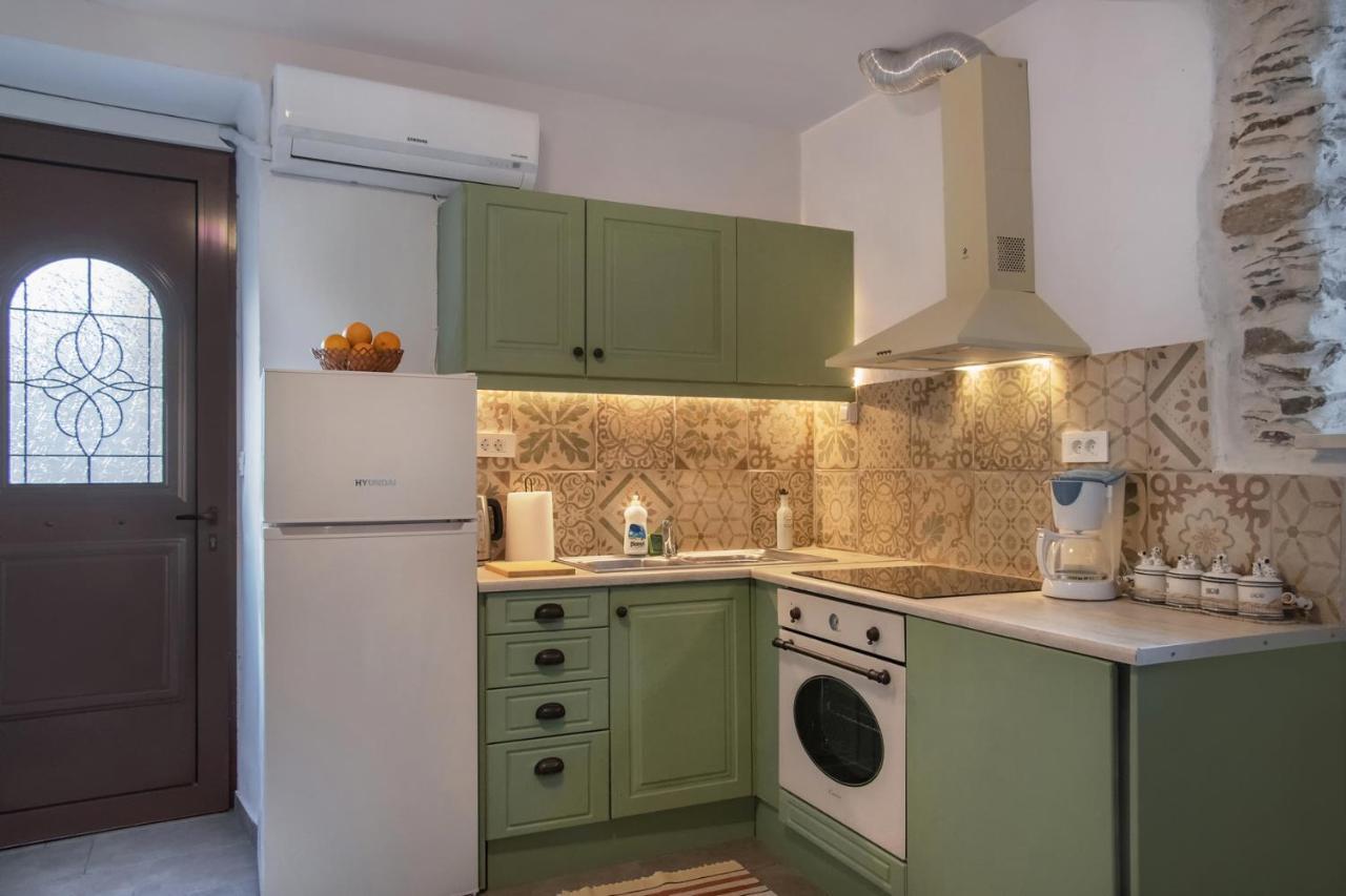 Feneri 3 -Cozy Rustic Apt 20' From Elafonisi Beach Perivolia  Luaran gambar